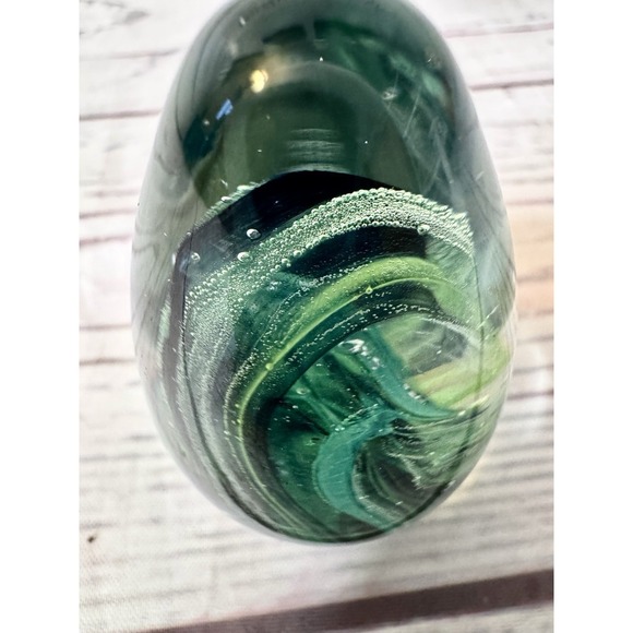 VTG Kerry Art Glass Egg Shaped Flower Paperweight Ireland Green Black Swirl - Picture 5 of 9